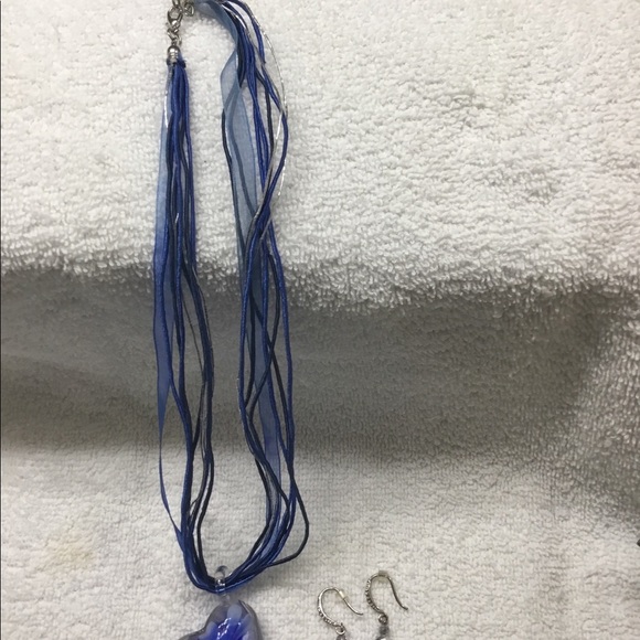 White House Black Market necklace and Earrings - Picture 4 of 4